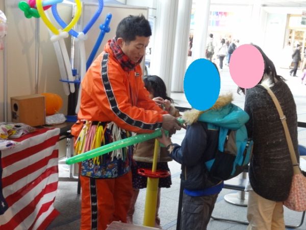 Happy Balloon Project 家族でバルーンアートに挑戦(1/20)