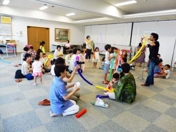 Happy Balloon Project (一社)倫理研究所 家庭倫理の会播磨町 子供倫理塾夏祭り バルーンアートを一緒に作ろう!