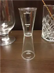 ガラスメジャーカップ