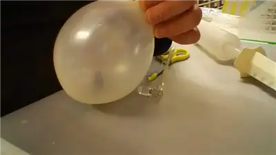 DIC大バルーンに空気を入れる