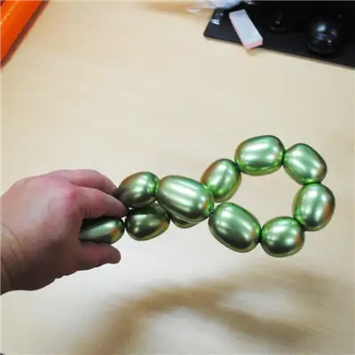 ねじる