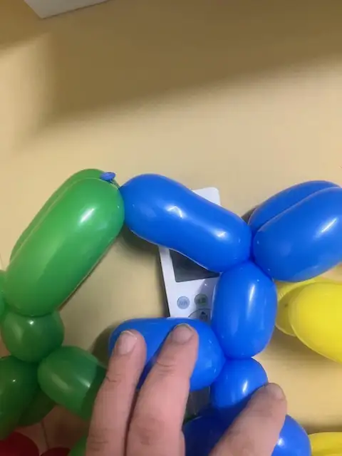 ブルー
