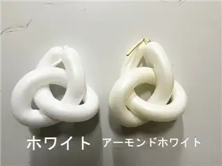 ホワイト
