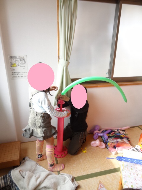 Happy Balloon Project 家族でバルーンアート教室(1/13)