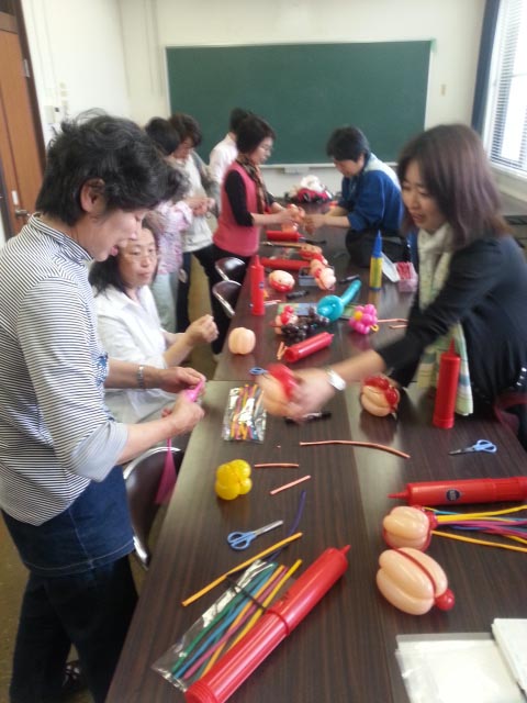 Happy Balloon Project 子育てボランティアグループ『わかば会』バルーン教室