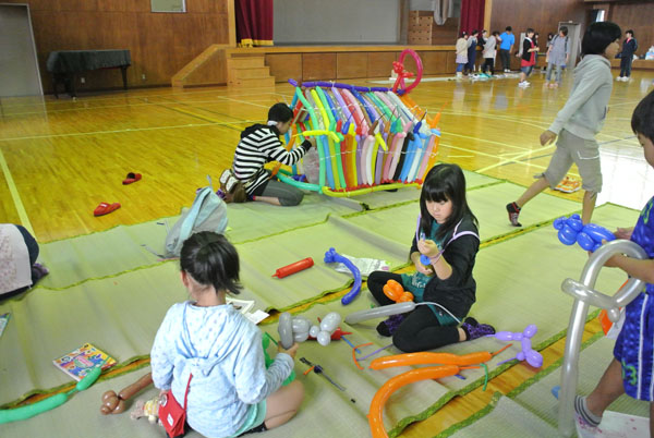 Happy Balloon Project 滝沢村立篠木小学校フリーマーケット