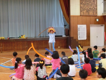 Happy Balloon Project 小学校はまっこキッズにてバルーン教室