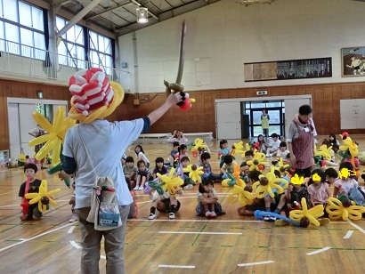 Happy Balloon Project 小学校はまっこキッズにてバルーン教室