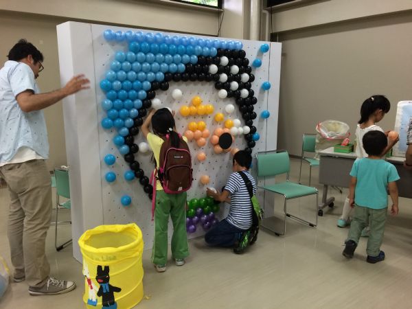 Happy Balloon Project プロジェクトA(あみゅー)   風船アートで「とまチョップ」をつくる