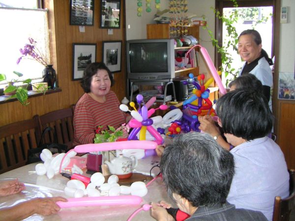 Happy Balloon Project みえ医療福祉生協 駅西支部 脳いきいき班会(華の会)