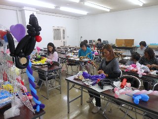 Happy Balloon Project めざせバルーンアートの達人