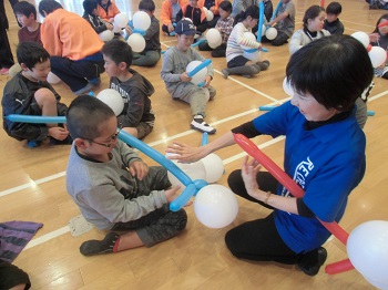 Happy Balloon Project 自然と遊ぼう:クラフトタイム