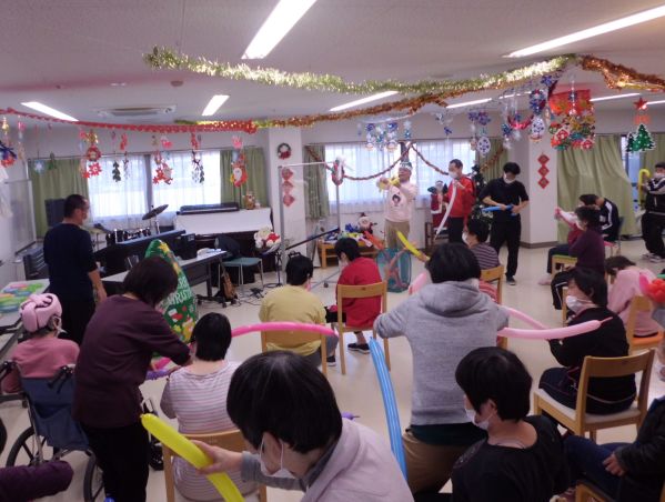 Happy Balloon Project クリスマス バルーン体験会