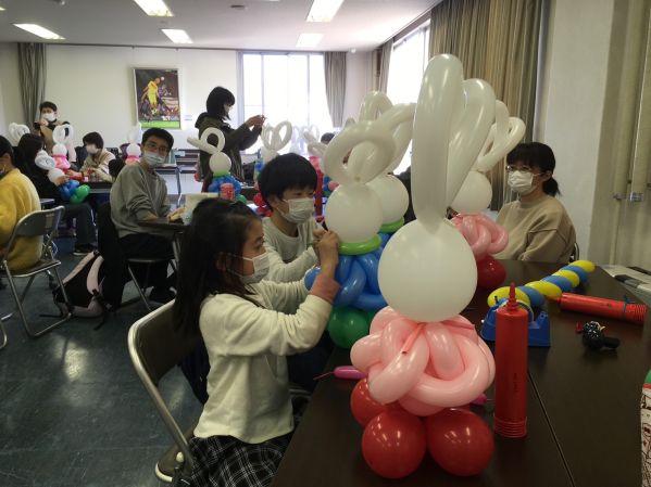 Happy Balloon Project おひなさまのバルーンアートづくり