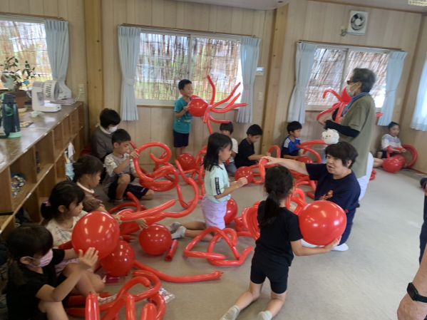 Happy Balloon Project 学童保育所シルバーなかよし夏休み活動