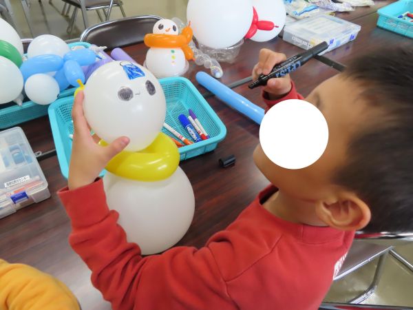 Happy Balloon Project バルーンアートで雪だるまを作ろう