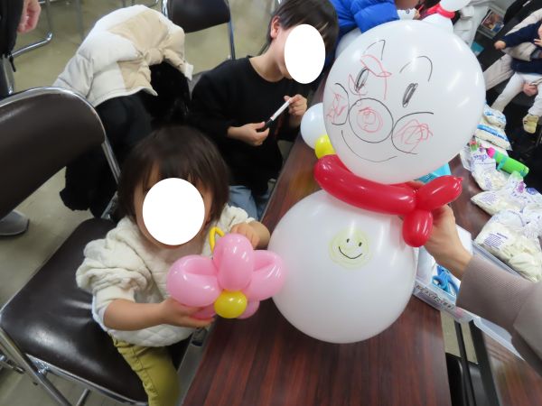 Happy Balloon Project バルーンアートで雪だるまを作ろう