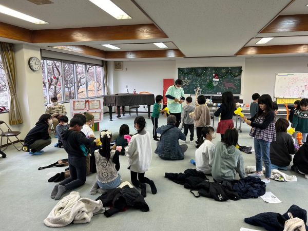 Happy Balloon Project 桔梗が丘南子ども会クリスマス会バルーンアート体験教室