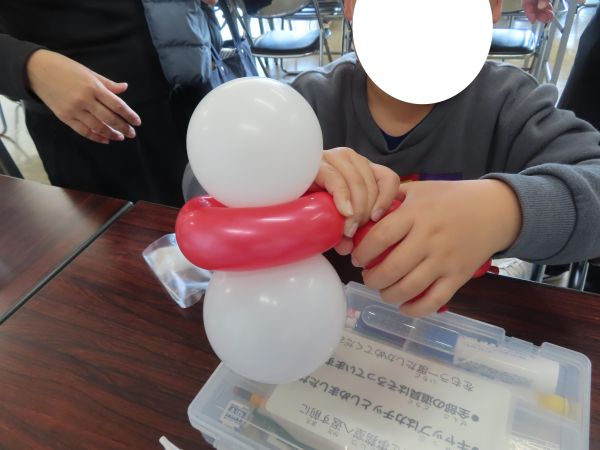 Happy Balloon Project バルーンアートで雪だるまを作ろう