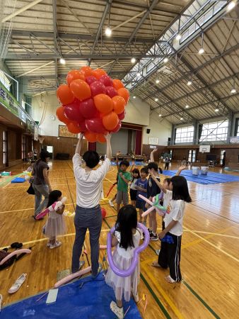 Happy Balloon Project 篠木小学校フリーマーケットでのバルーン体験