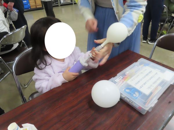 Happy Balloon Project バルーンアートで雪だるまを作ろう