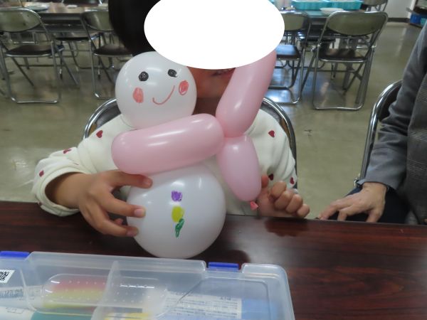 Happy Balloon Project バルーンアートで雪だるまを作ろう
