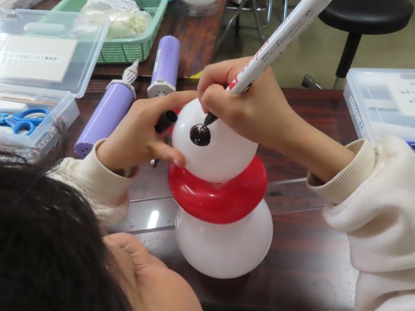 Happy Balloon Project バルーンアートで雪だるまを作ろう