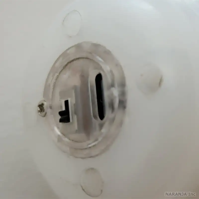 スイッチおよび充電部