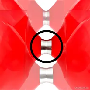 アクセルの比較(中央がミドルアクセル)